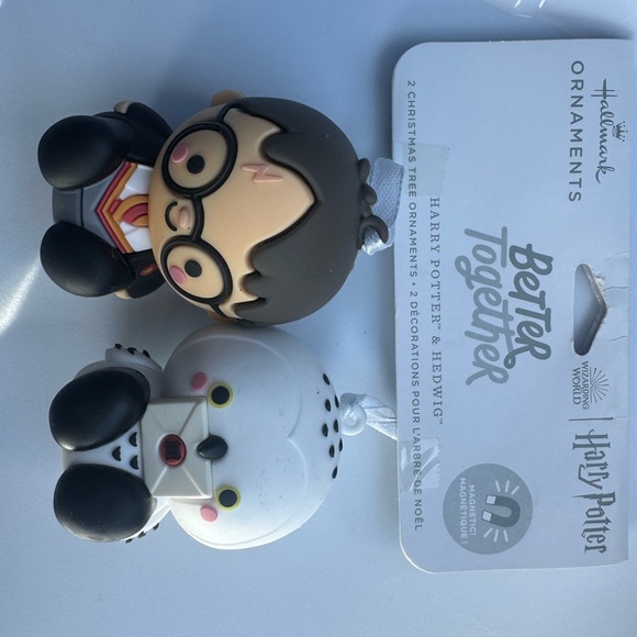 Hallmark Harry Potter and Hedwig Ornaments - Black, White, Red - Picture 6 of 7